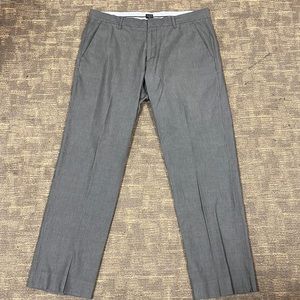 Mens size 36x32 GAP tailored straight fit gray pinstriped slacks